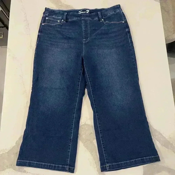 Seven7 Denim - Seven7 For All Mankind Pull On Weekend Capri Women's Size 20 Embellished Pockets